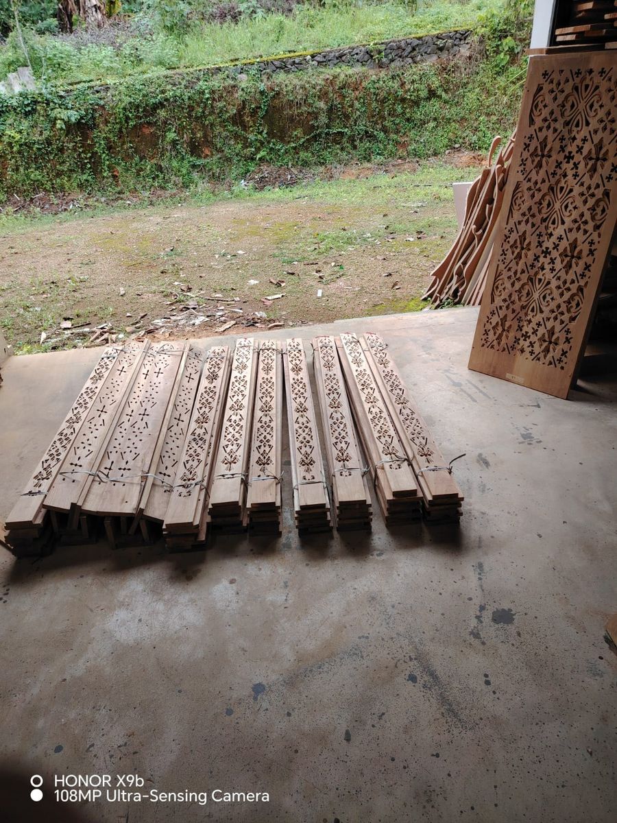 Carved moulding lengths