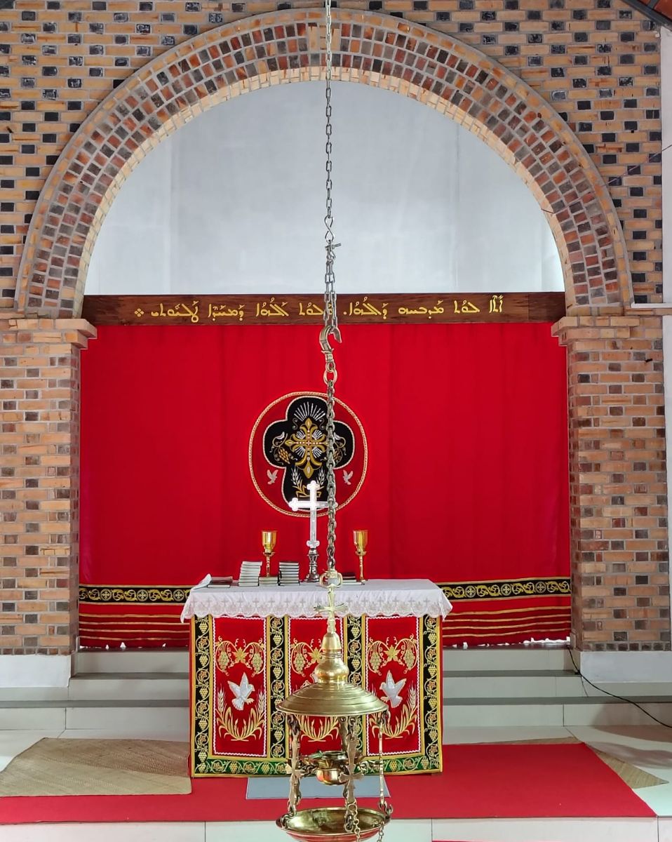 Syriac beam over the madbaha